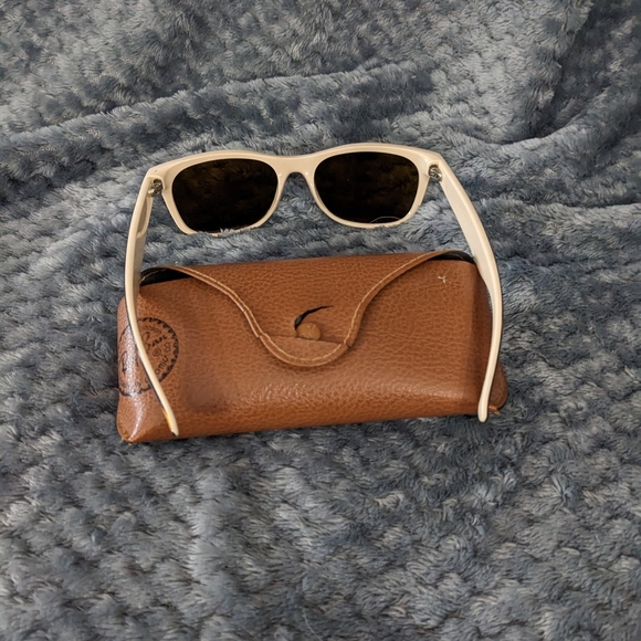 Ray Ban sunglasses - Picture 2 of 4